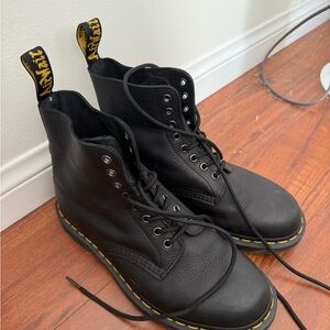 Dr. Martens 1460 basically new combat boots size US 10 women’s